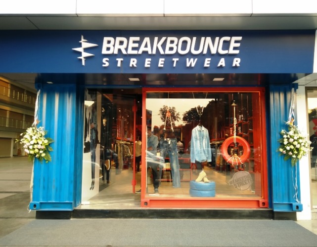 bb BreakBounce Opens its First Store