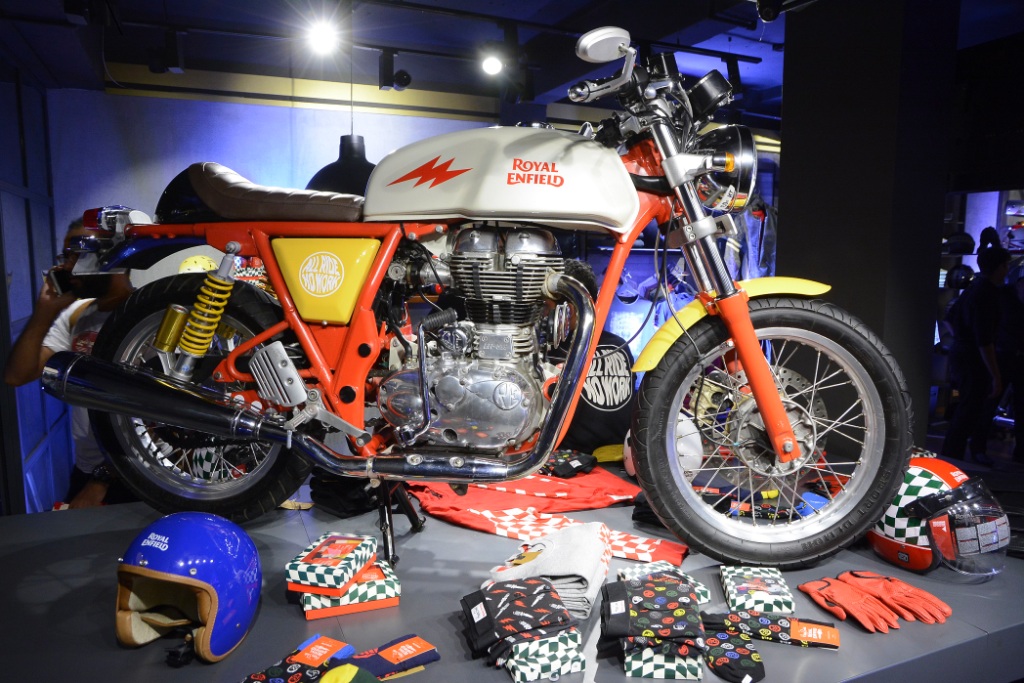  Royal Enfield, Happy Socks, Continental GT, StyleRug, Tech News, Automobile News, Style Updates