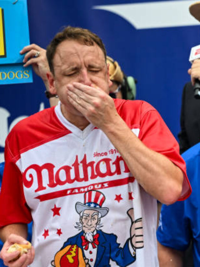 Joey Chestnut defends title at Nathan’s Fourth of July hot dog contest