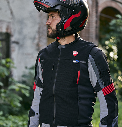 2 Ducati Smart Jacket